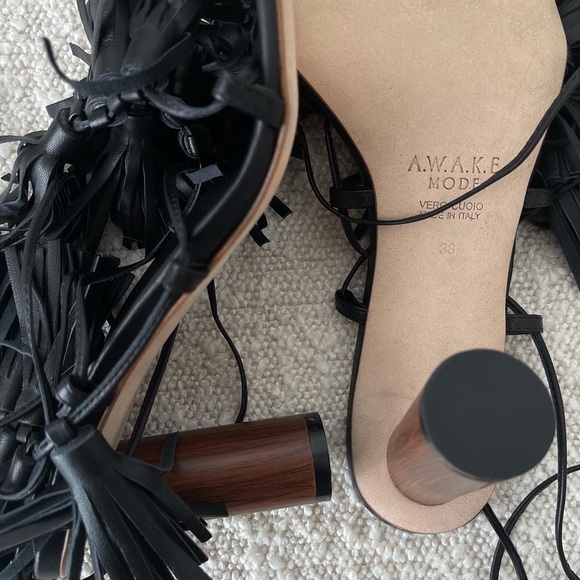 ❌SOLD❌A.W.A.K.E. mode Gortensia Sandal - Picture 7 of 10